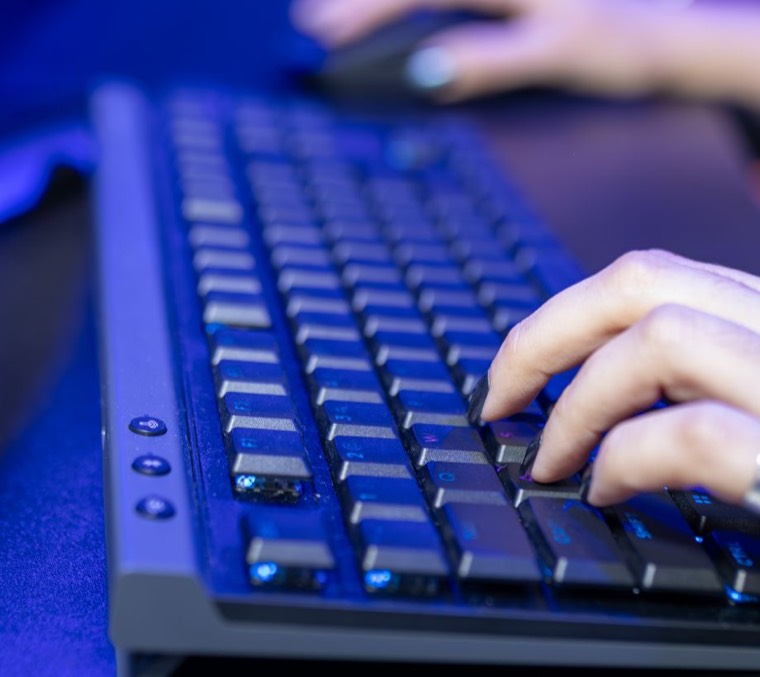 A keyboard lit up while jumping between chats